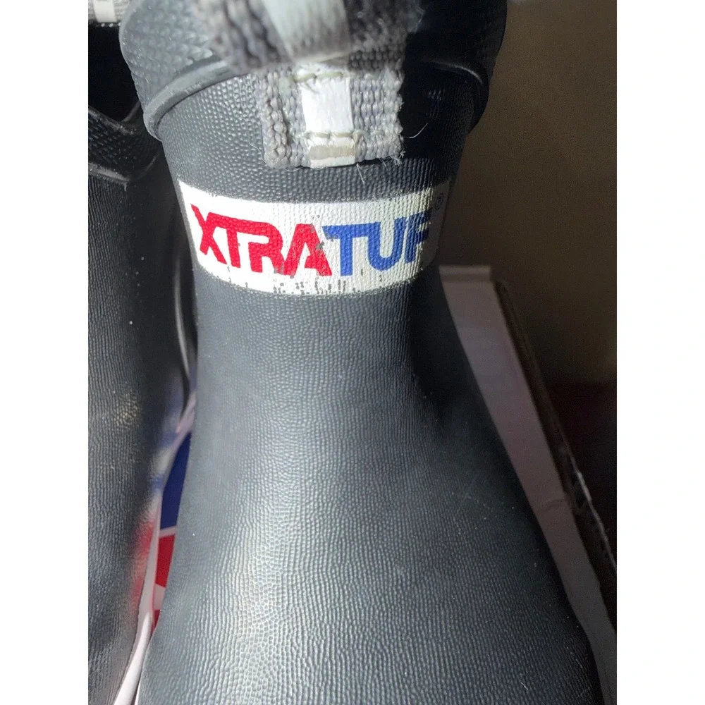 Xtratuf size 10